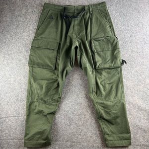 Nike Men’s ACG Woven Cargo Pants Size Large CD7646-325 Green